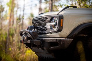 2022 Ford Bronco® Everglades™ Desert Sand 